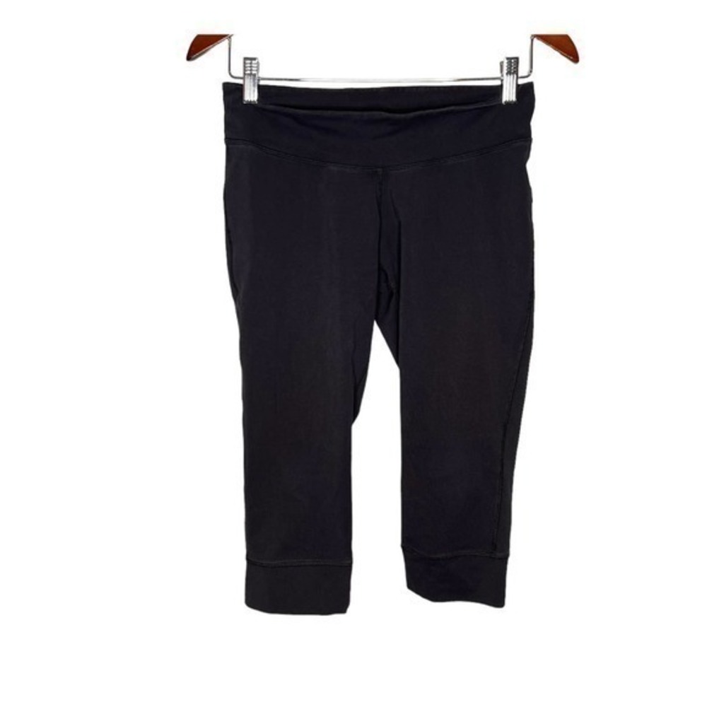Patagonia black mid rise capri cropped leggings loungewear athletic size small